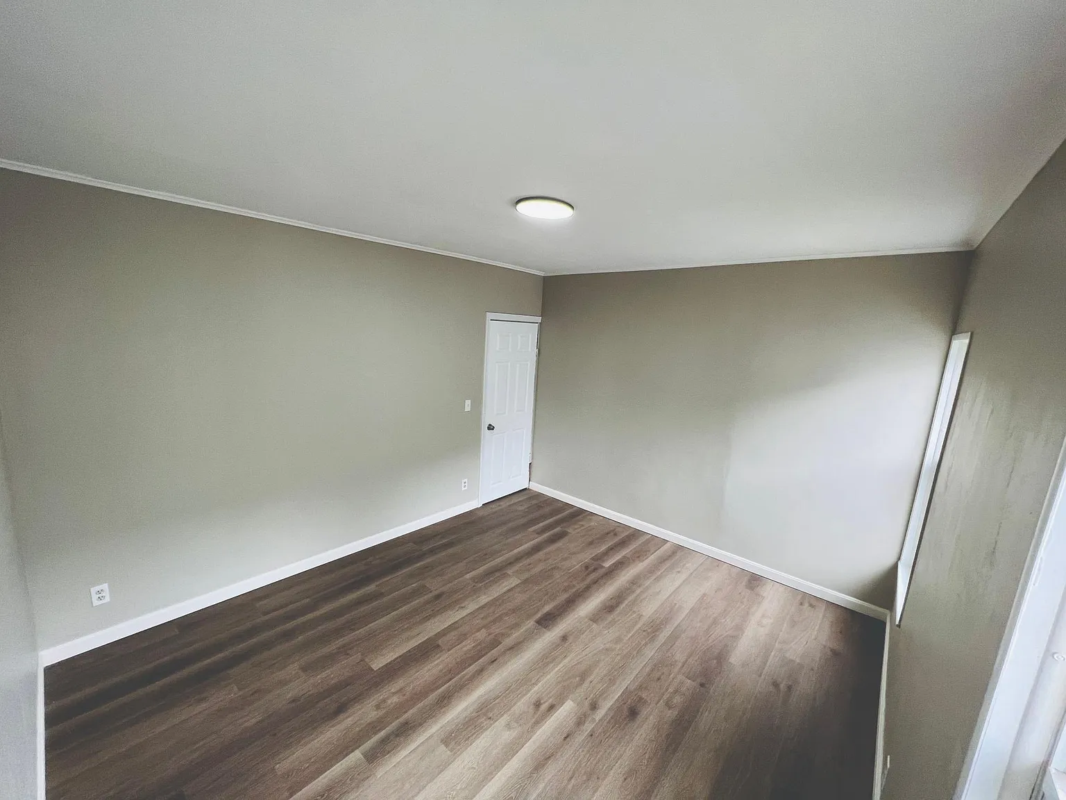 2 bed, $2,000 — Photo 4
