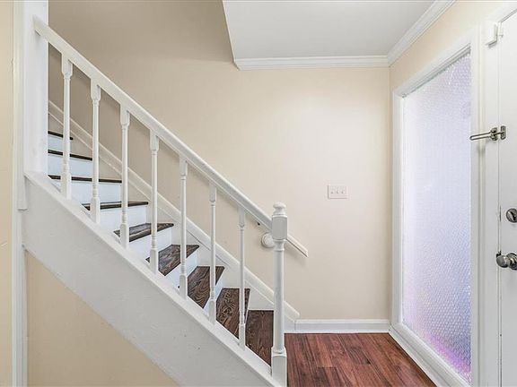 5th image of 233 Mill Point Dr