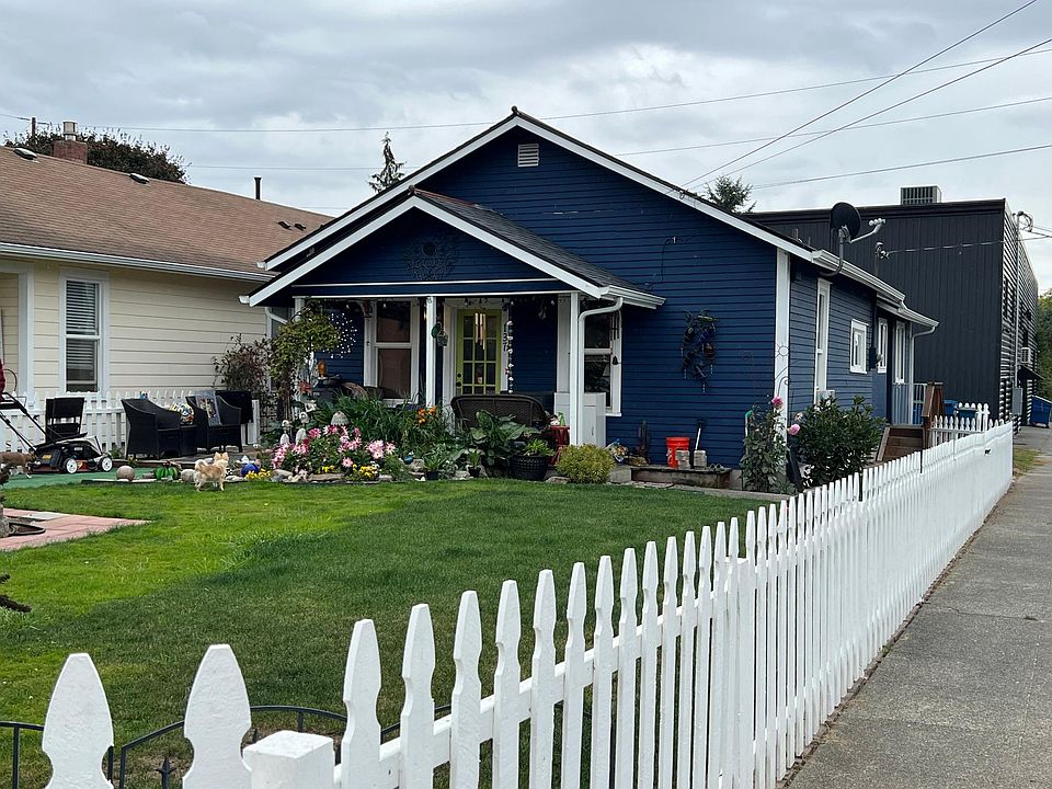 1st image of 137 Maple Ave