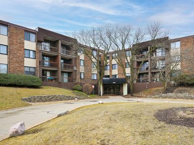 440 Raintree Ct UNIT 1K, Glen Ellyn, IL, 60137