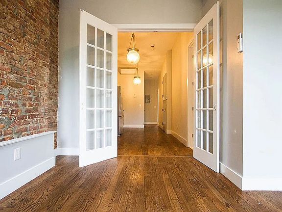 5th image of 1347 Hancock St APT 2L
