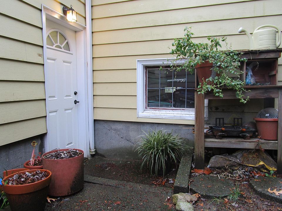 2nd image of 202 N 67th St