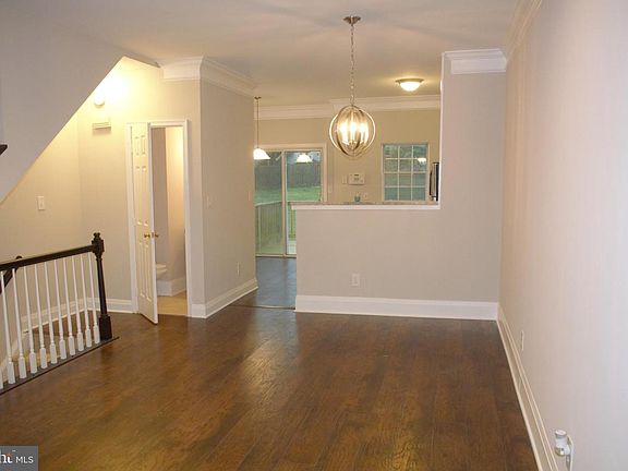 5th image of 16177 Taconic Cir