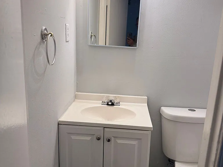 1221 Southwood Dr — Photo 9
