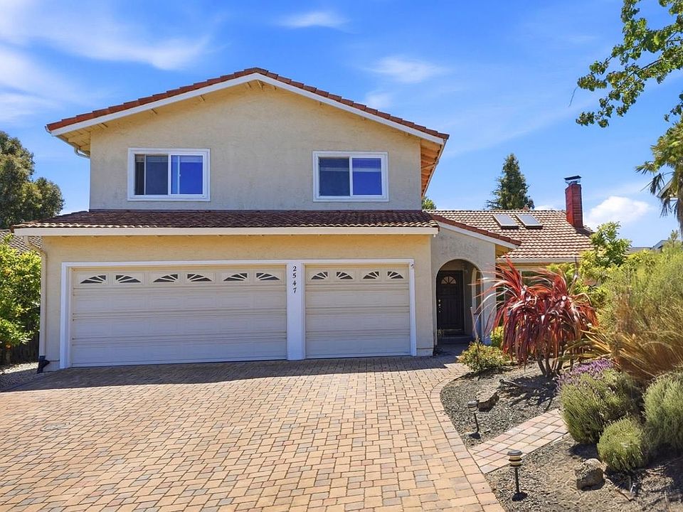 1st image of 2547 Somerset Dr