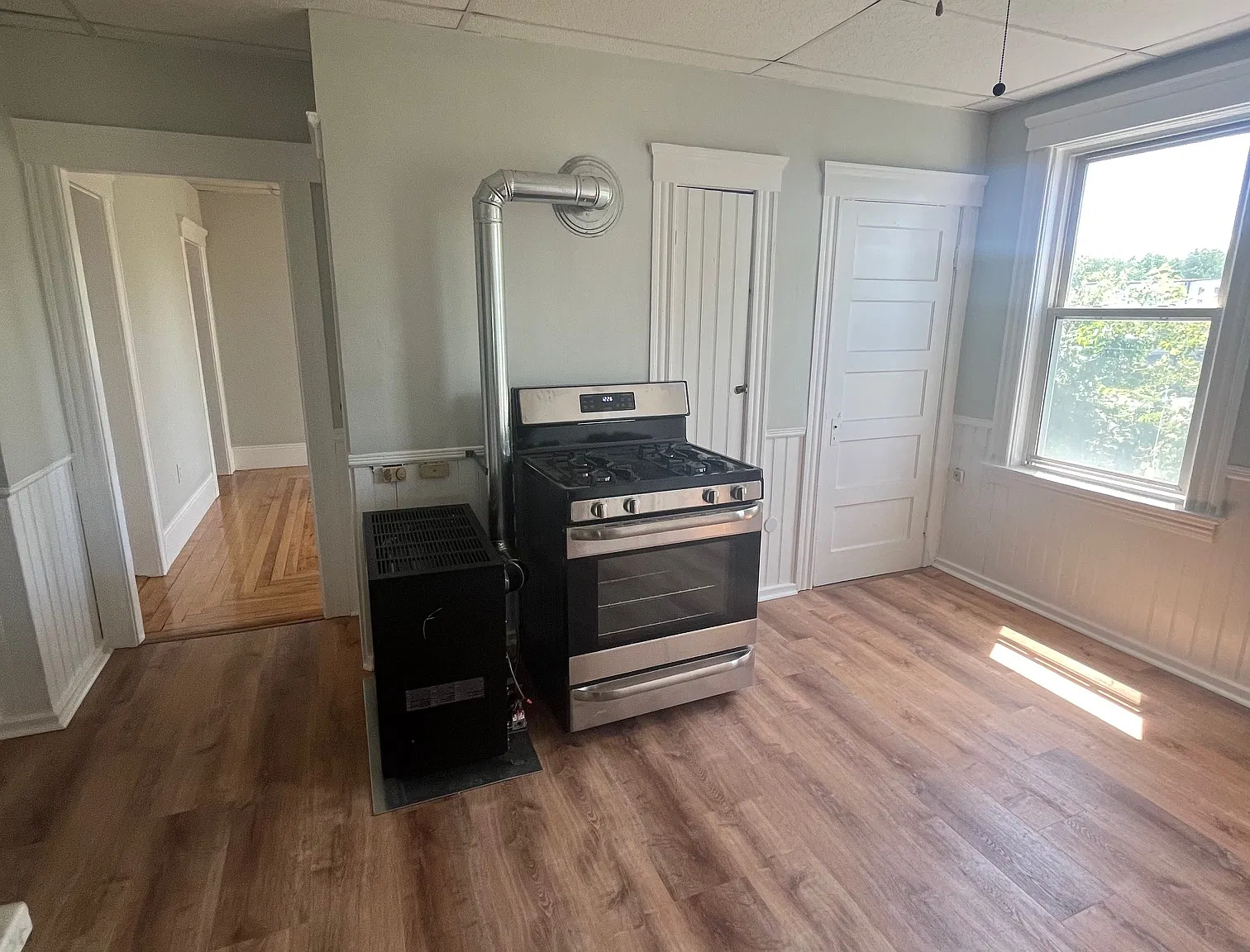 2 bed, $1,900 — Photo 3