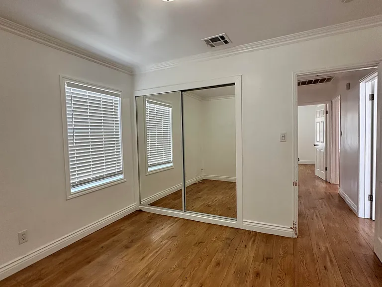 201 E Ralph St — Photo 13