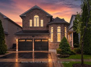 3 Kinross Ave, Whitby, ON L1M2C8