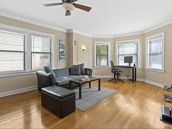 4th image of 4500 Broadway APT 1N
