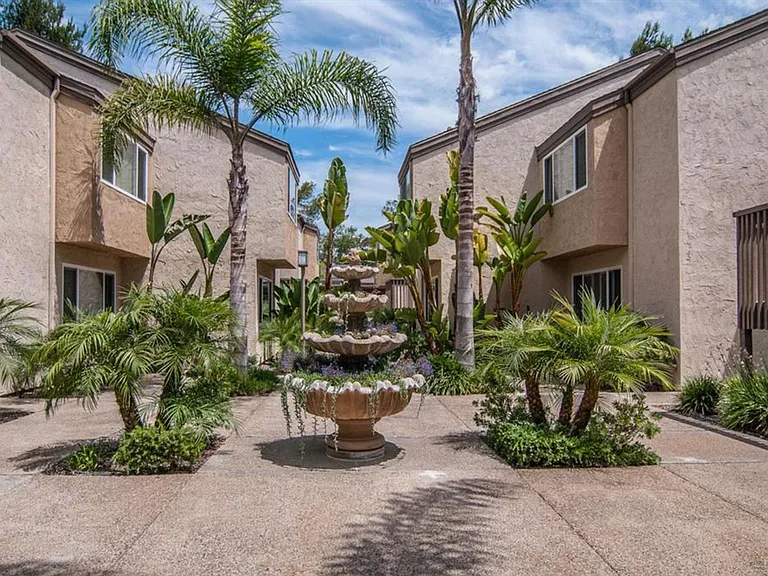 8503 Villa La Jolla Dr #C — Photo 1