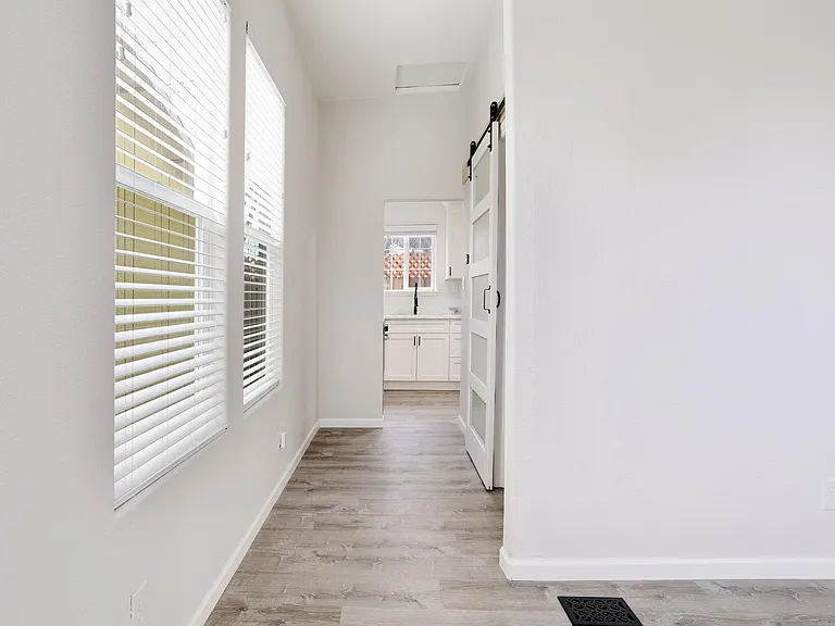 88 W 7th St #2 — Photo 11