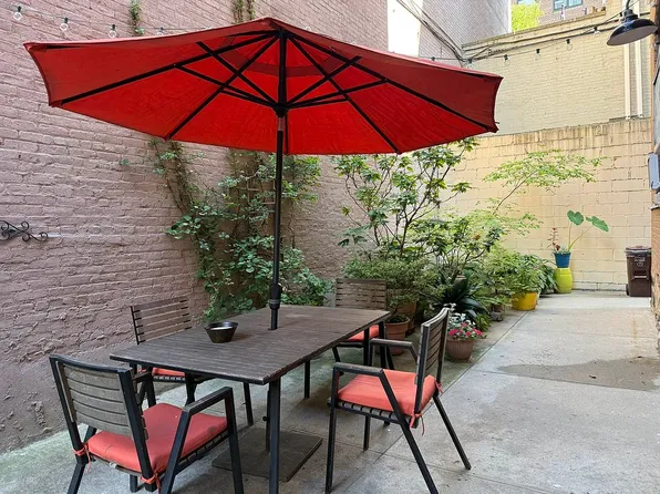 153 Clinton Ave APT 1A, Brooklyn, NY 11205