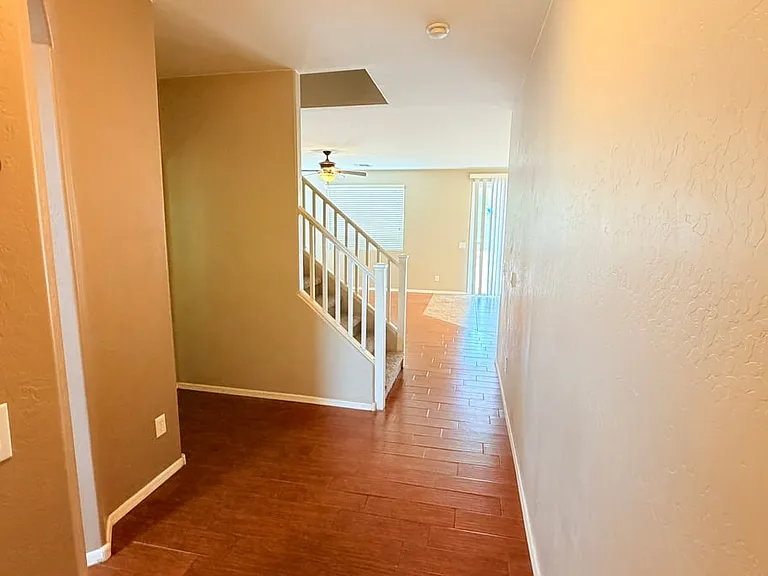 44989 W Woody Rd — Photo 2