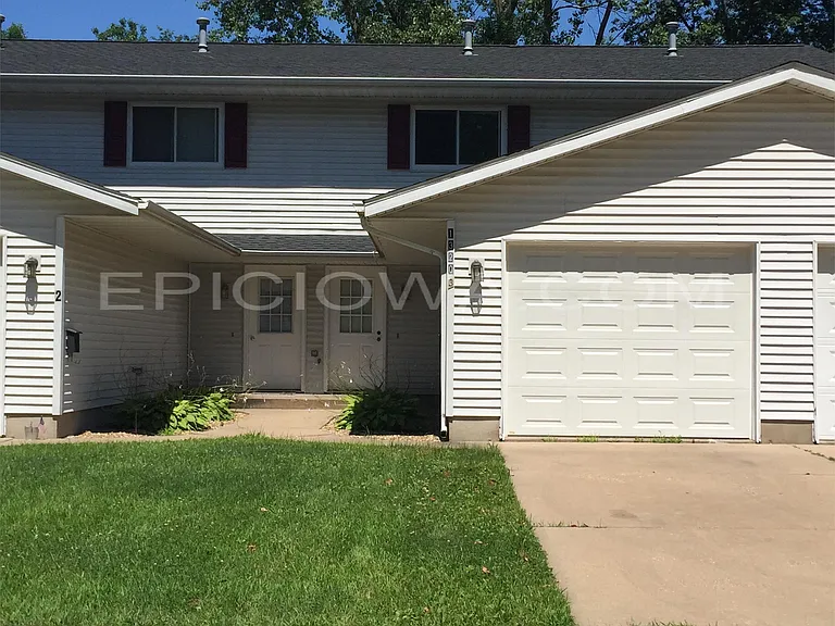 1320 Daleview Dr #3 — Photo 2