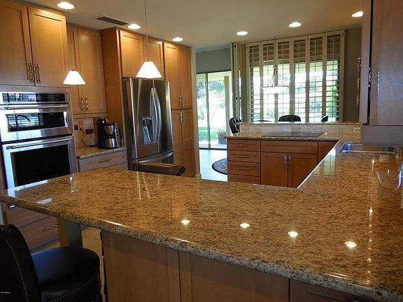 Eat-in Kitchen in style!