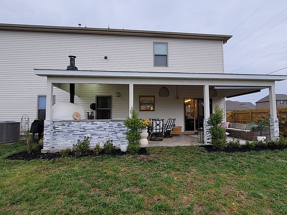 4th image of 1039 Ellington Dr