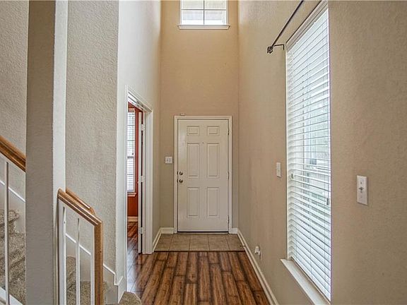 5th image of 2124 Sinclair Dr