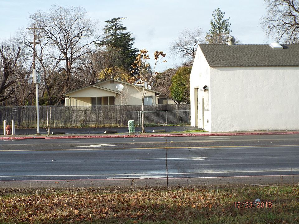 1st image of 2725/2721 Martha St