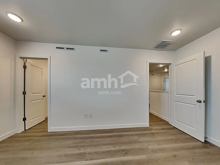 9717 W Tamarisk Ave — Photo 11