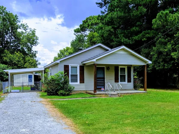 1808 College St SE, Decatur, AL 35601
