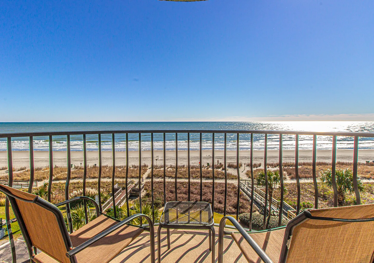 Amazing Views Oceanfront 3 Bedroom 2 Bath Condo! Palms 401 — Photo 1