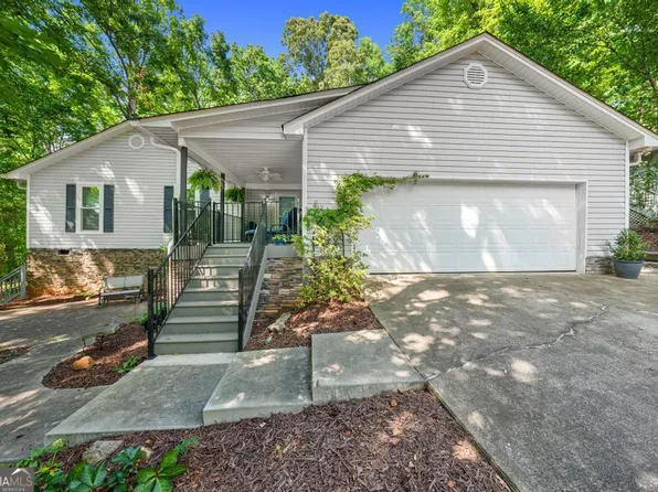 1303 S Arrowhead Dr, Westminster, SC 29693