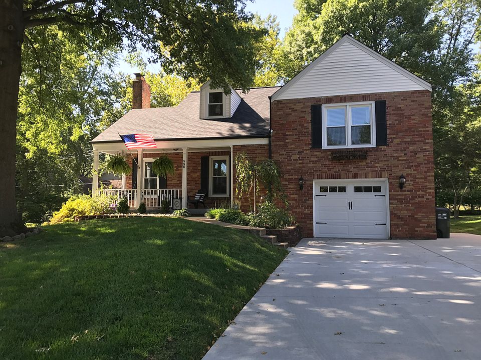 1st image of 996 Glenmoor Ave