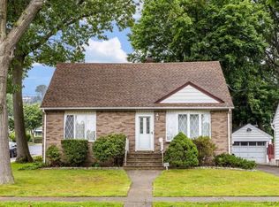 700 9th St, Carlstadt, NJ 07072