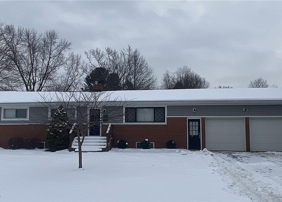 1st image of 340 Greenbriar Dr