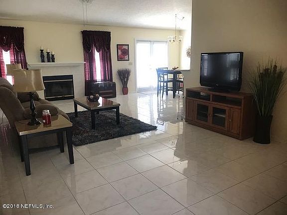 4th image of 1523 Mountain Lake Dr W