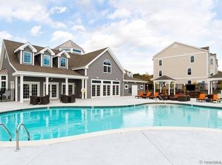 201 Copper Square Dr #201, Bethel, CT 06801