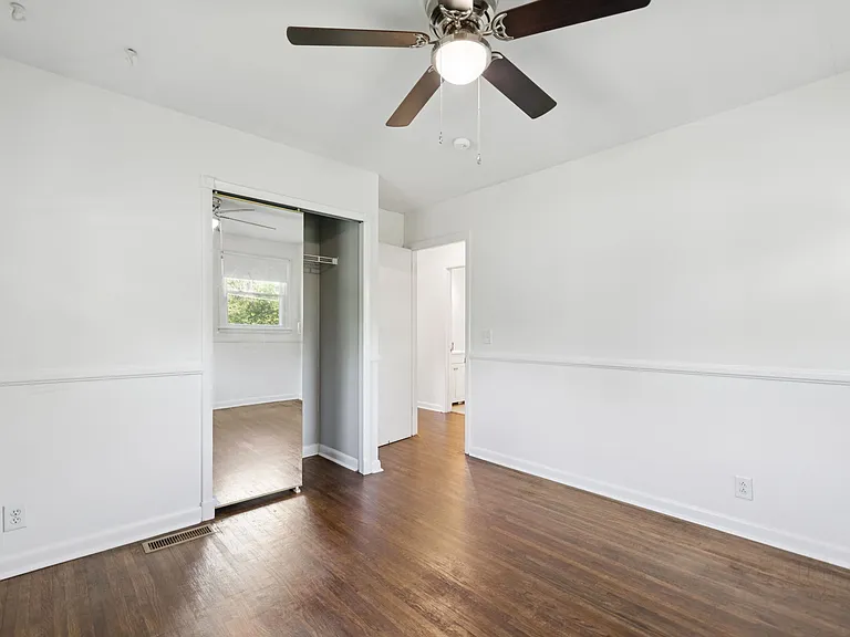 589 Highcrest Dr — Photo 14