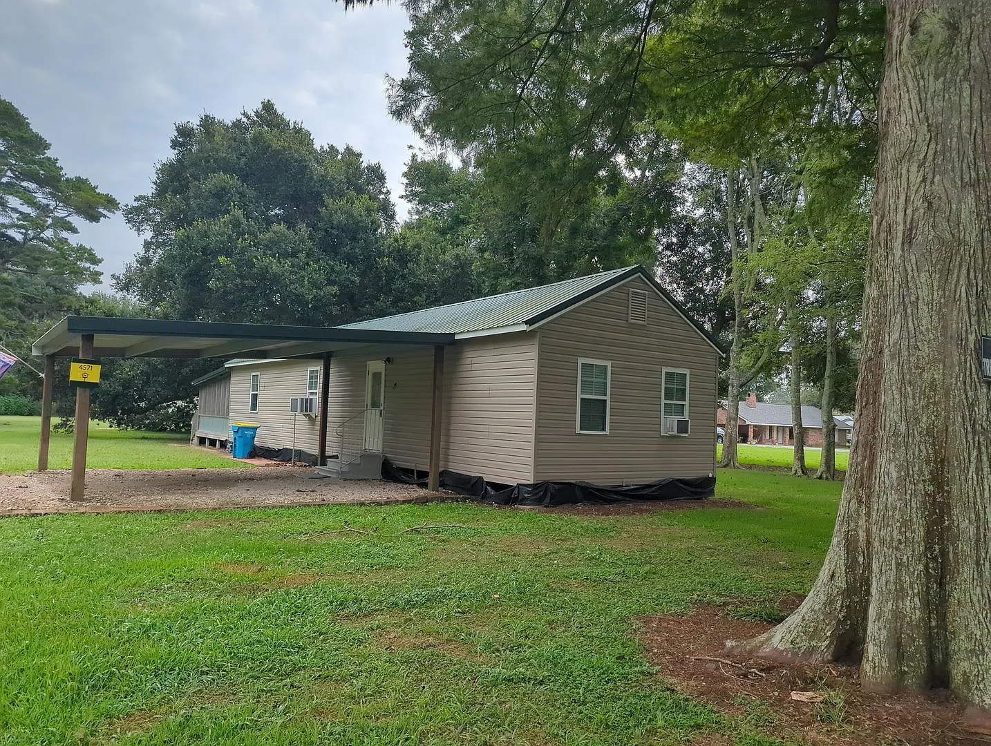 1 Bed 1 Bath St Martinville — Photo 1