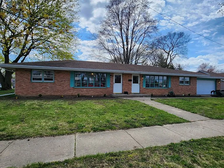 1506 Maryland Ct — Photo 9