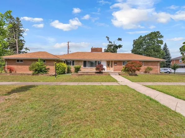 7771 Esper Blvd, Dearborn, MI 48126