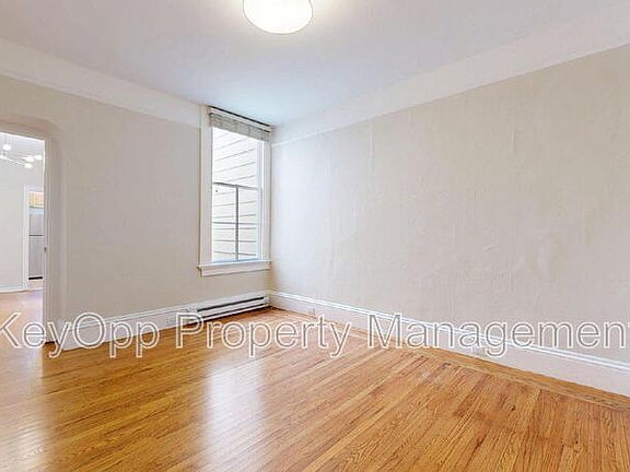 3rd image of 1412 Lyon St #A