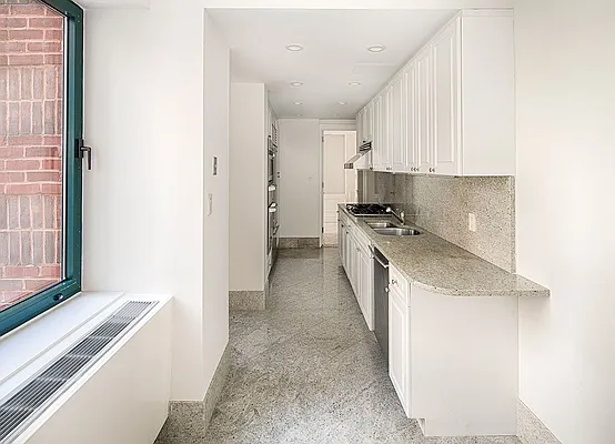 Rented by Warburg | media 14