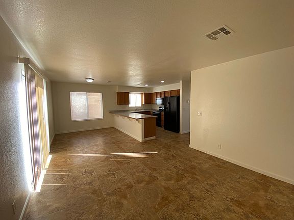 3rd image of 6563 Arrow Creek Ct