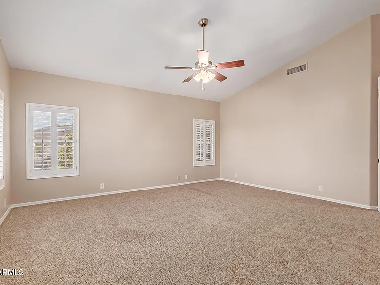1211 E Desert Flower Ln — Photo 21