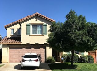 950 Queen Annes Ln, Beaumont, CA 92223