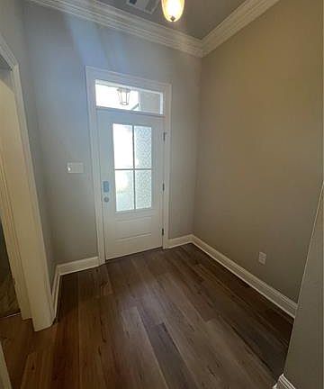 5th image of 557 Claiborne Trails Dr