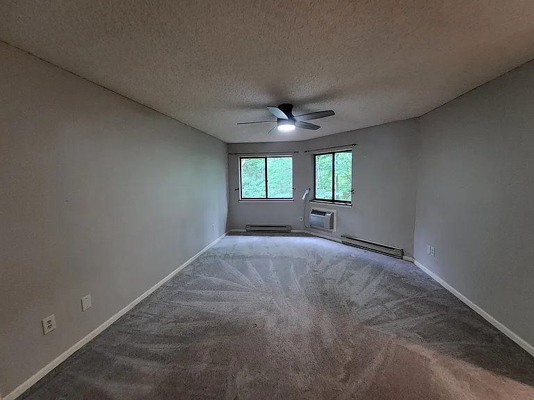 58 Meadowlark Ln — Photo 16