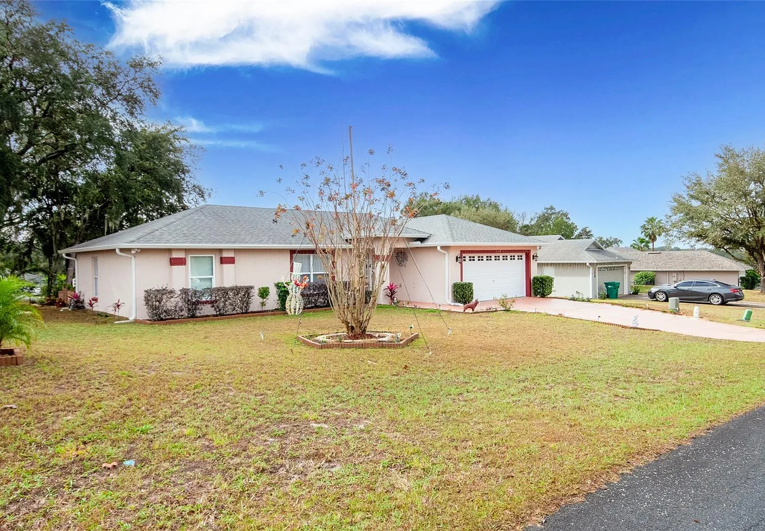 3 bed, 1350 sqft, $2,050 — Photo 3