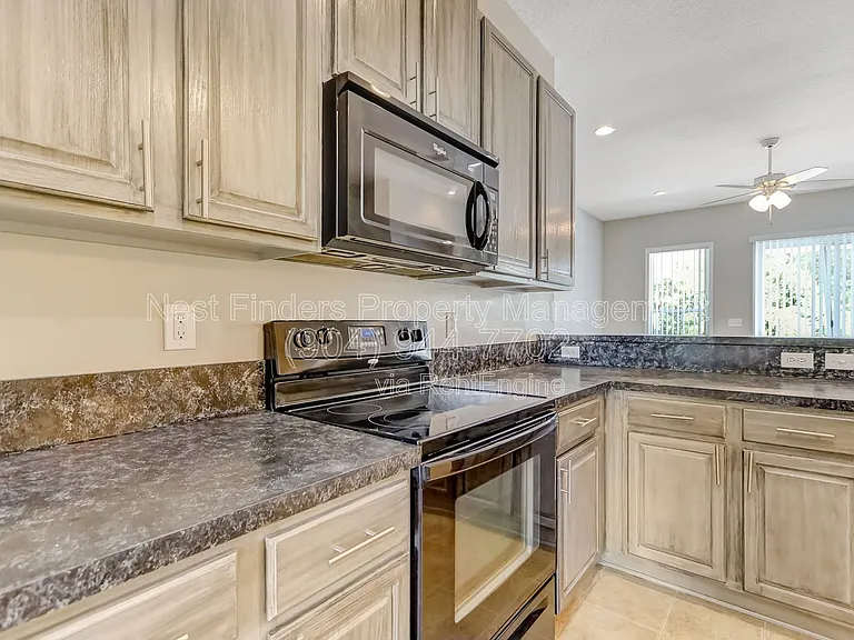2436 Bonnie Lakes Dr — Photo 15