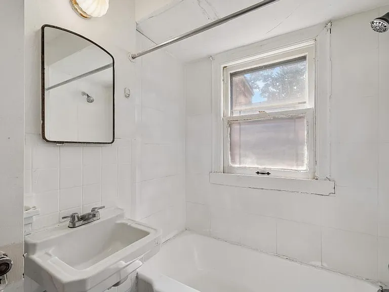 242 Crocker Blvd — Photo 12