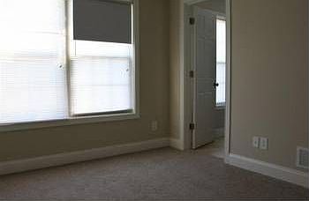 4th image of 2501 Eastway Dr