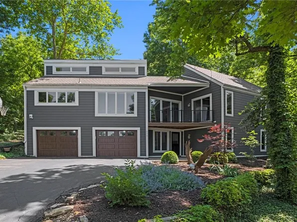 129 Terrace Trail South St, Shawnee, KS 66217