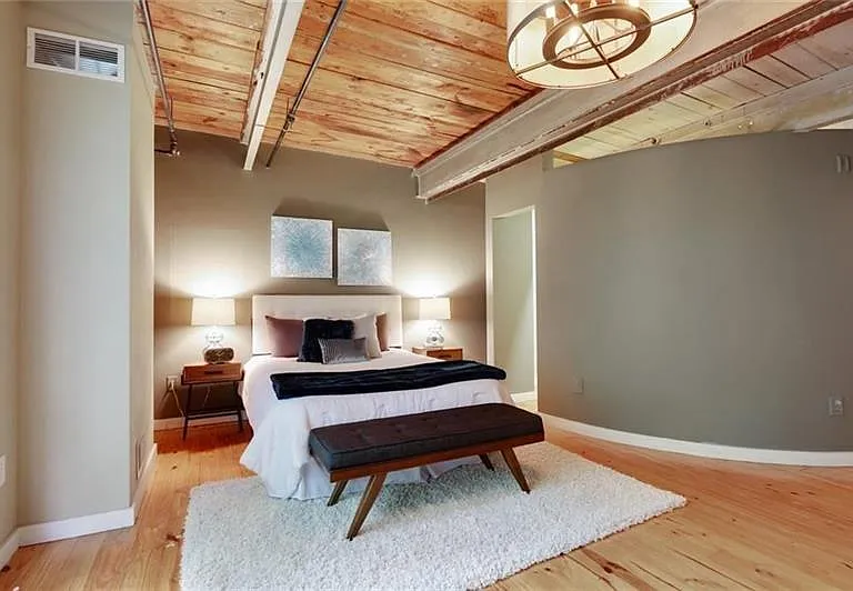 1661 La France St NE #225 — Photo 13
