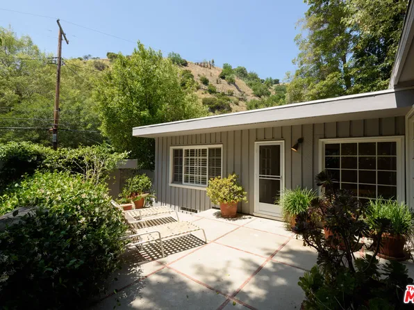 1833 Courtney Ave, Los Angeles, CA 90046