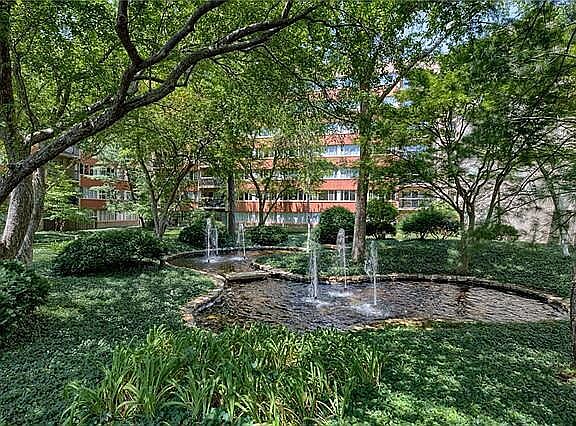 3rd image of 2525 Main St APT 716